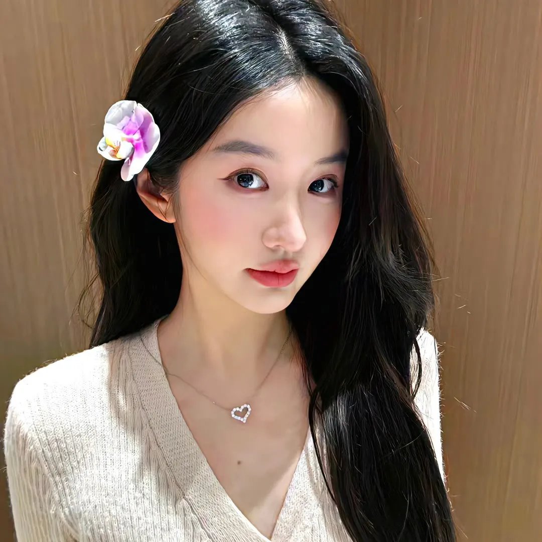 男爵的同桌小女生